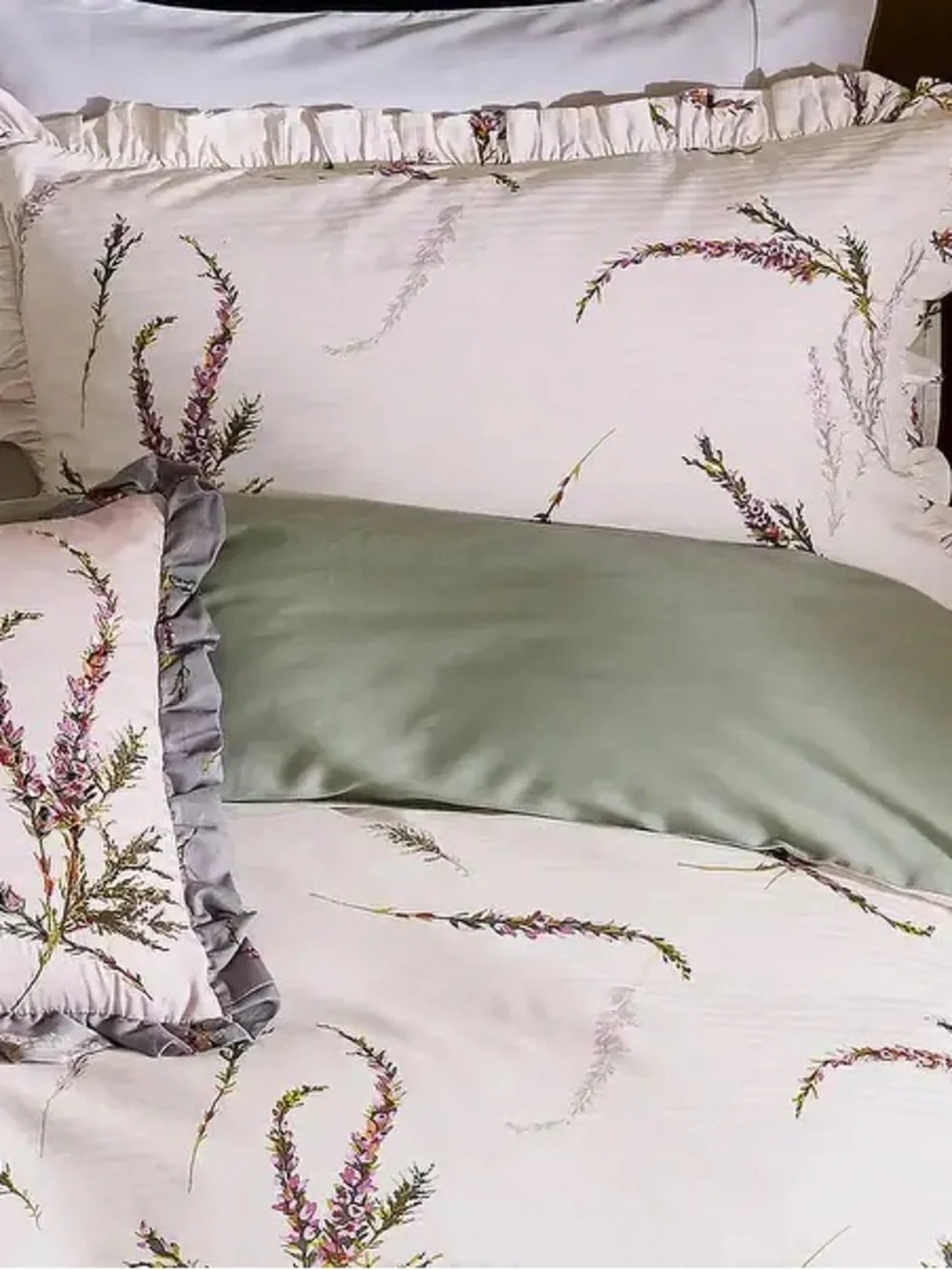 Ted Baker Heather Comforter Set - Full - Queen NEW